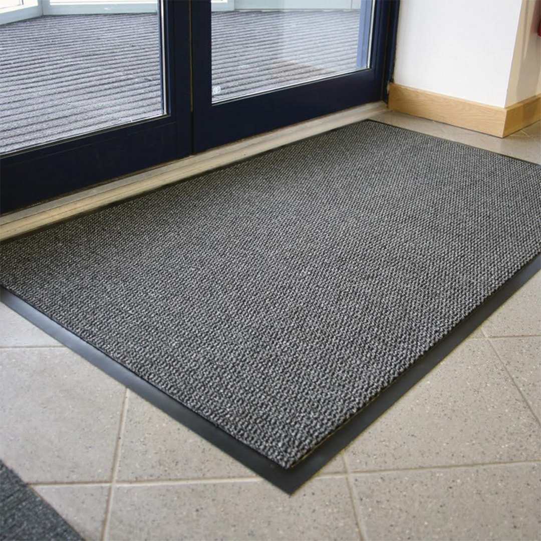 90x150 Black/White Mat Frontline